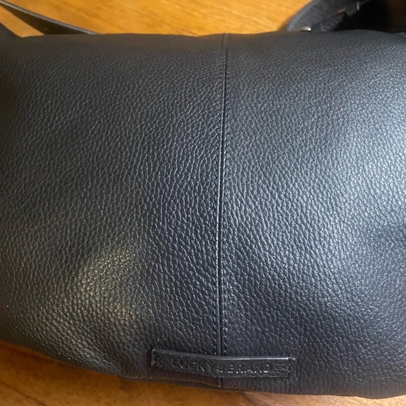 SOLD Genuine leather sling bag!! - Picture 5 of 10